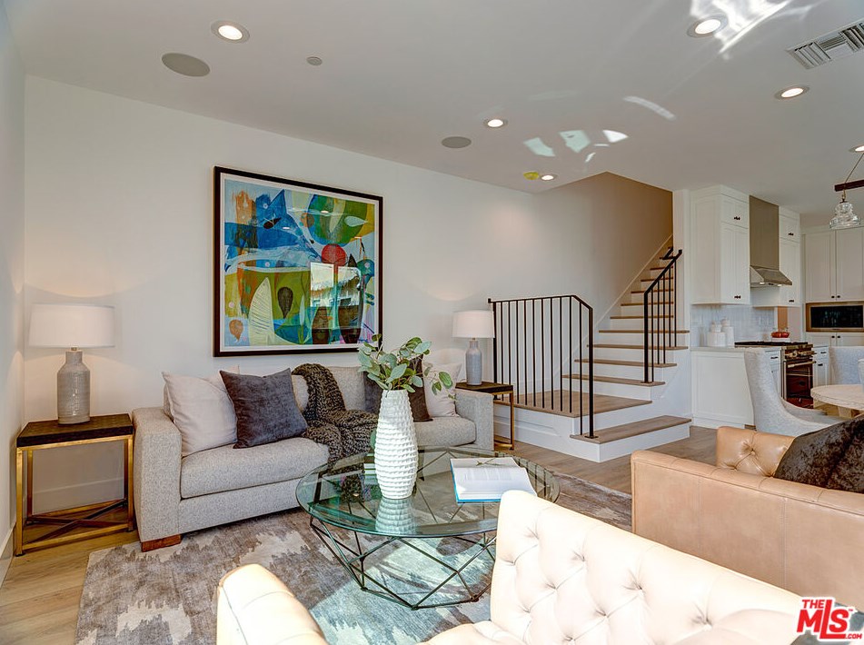 1651 Hayworth Ave, Los Angeles CA  90048-3637 exterior
