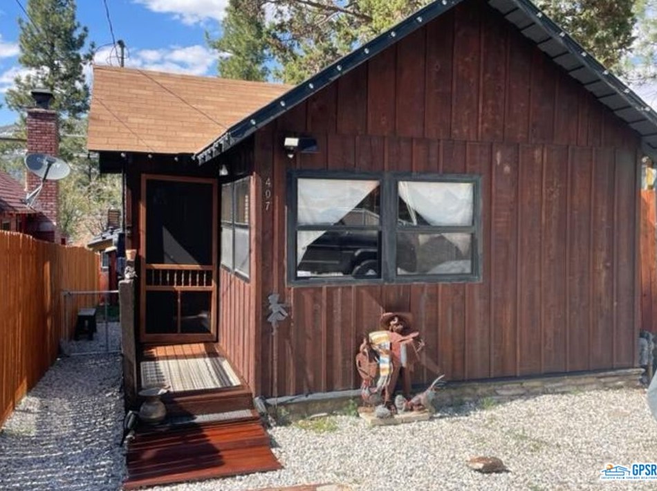 407 Garrick Way, Big Bear City, CA 92314