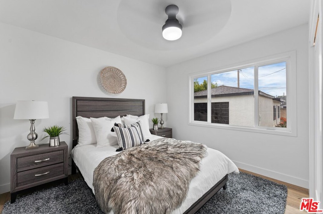 3937 Redwood Ave, Los Angeles CA  90066-4107 exterior