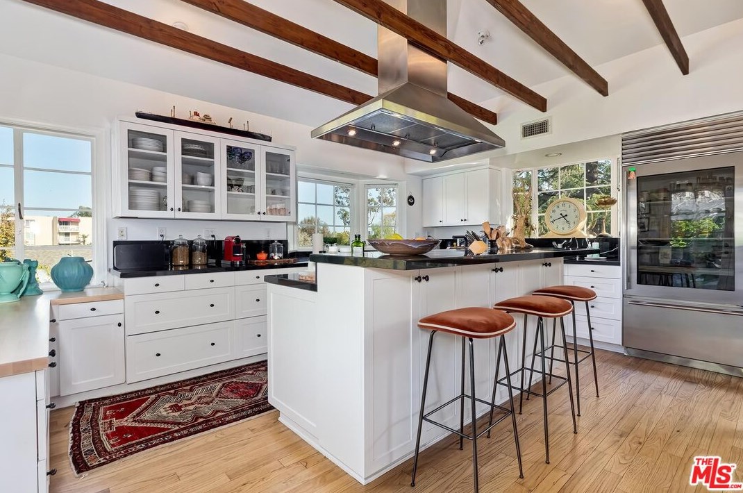 11123 Ophir Dr, Los Angeles CA  90024-1918 exterior