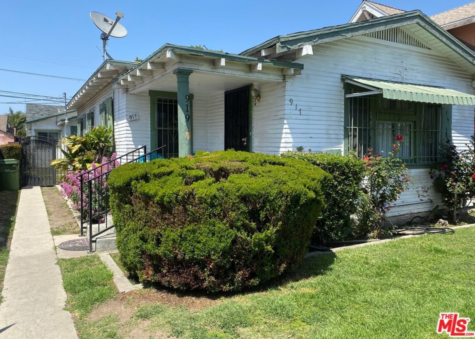 917 W 50th Pl, Los Angeles, CA 90037