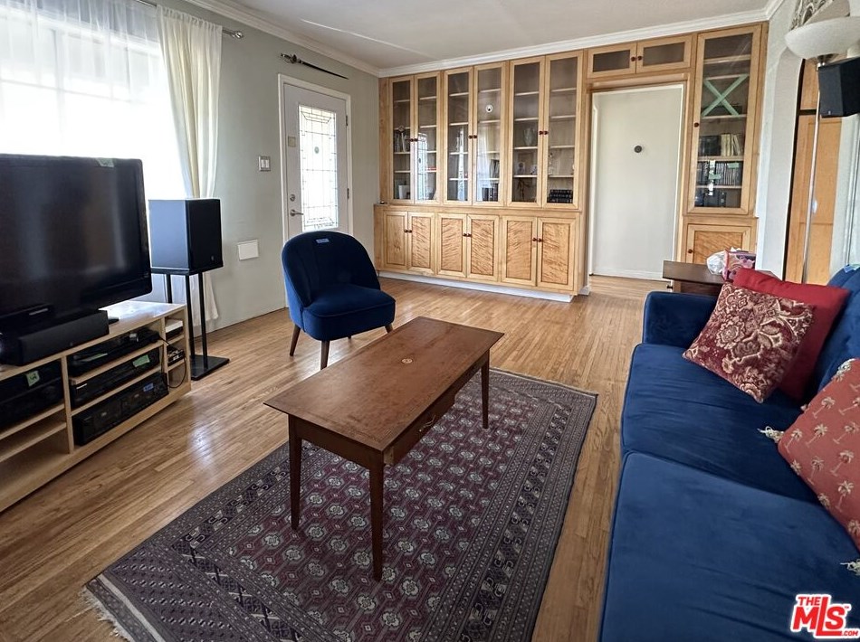 3130 Ivy St, Los Angeles, CA 90034-3213