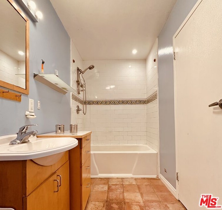 3130 Ivy St, Los Angeles CA  90034-3213 exterior