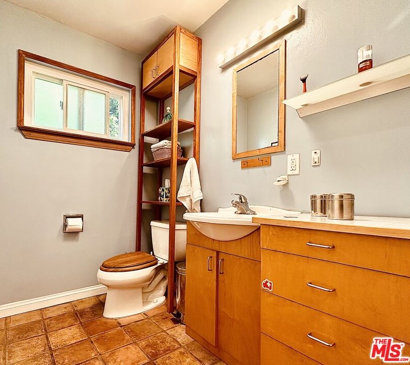 3130 Ivy St, Los Angeles CA  90034-3213 exterior