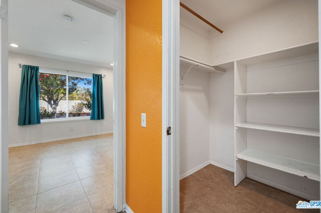 1 Lakeview Cir, Cathedral City CA  92234-6056 exterior