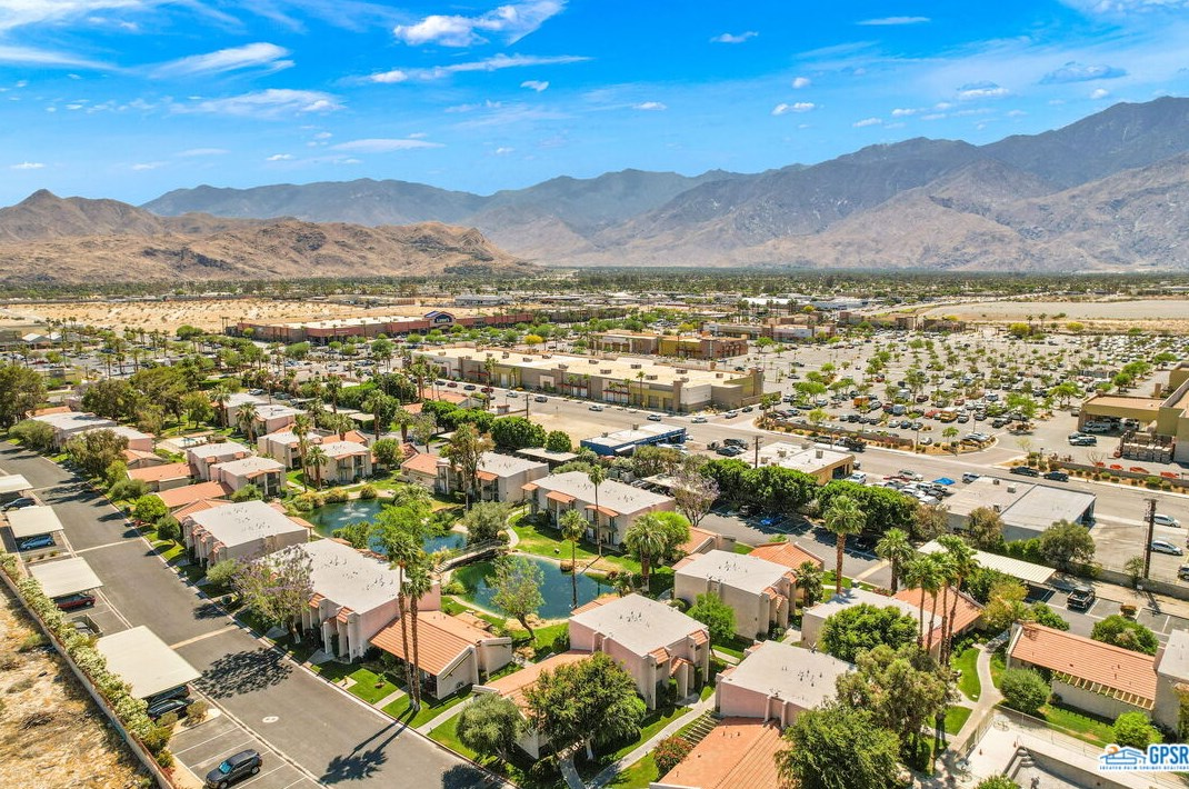 1 Lakeview Cir, Cathedral City CA  92234-6056 exterior