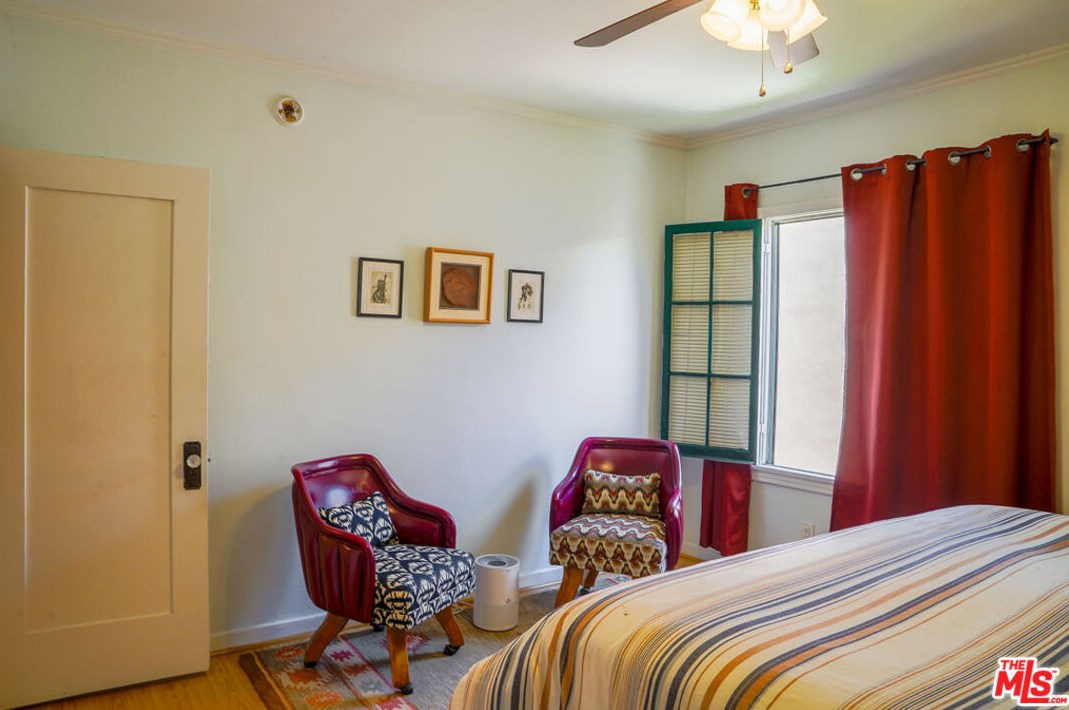 1244 Highland Ave, Los Angeles CA  90019-1733 exterior