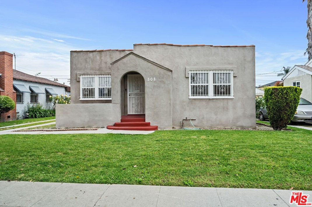 508 W School St, Compton, CA 90220