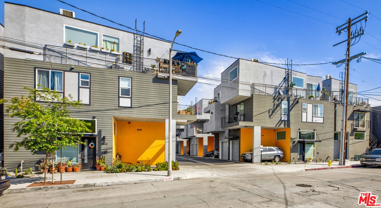 3034 Coolidge Ave, Los Angeles CA  90039-3414 exterior