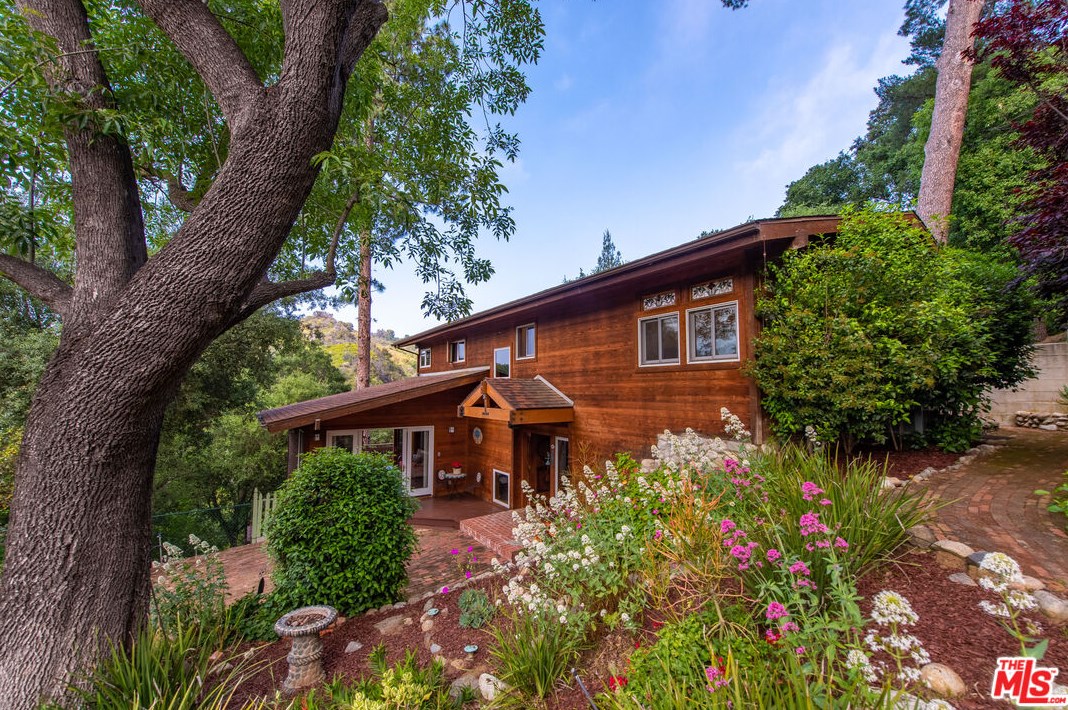 1154 Bonilla Dr, Topanga, CA 90290