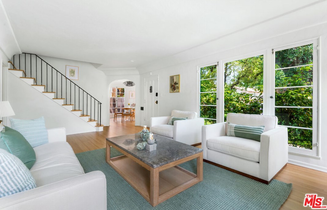 2148 Crary St, Pasadena CA  91104-1826 exterior