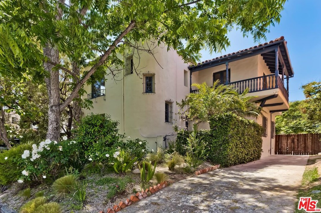 1053 Hayworth Ave, Los Angeles CA  90035-2601 exterior