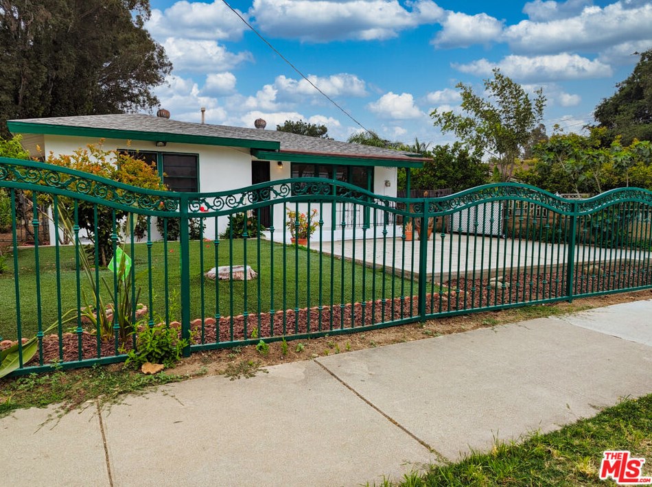 1233 S Vine Ave, Ontario, CA 91762