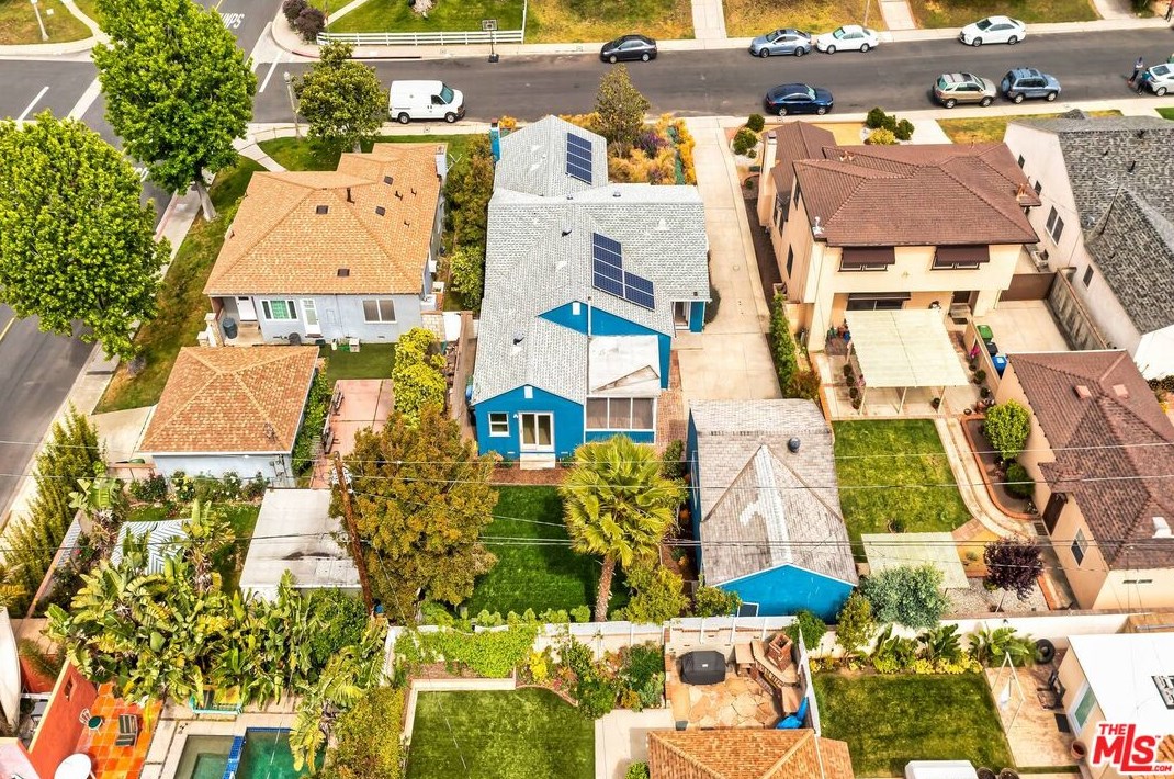 7907 Bleriot Ave, Los Angeles CA  90045-3003 exterior