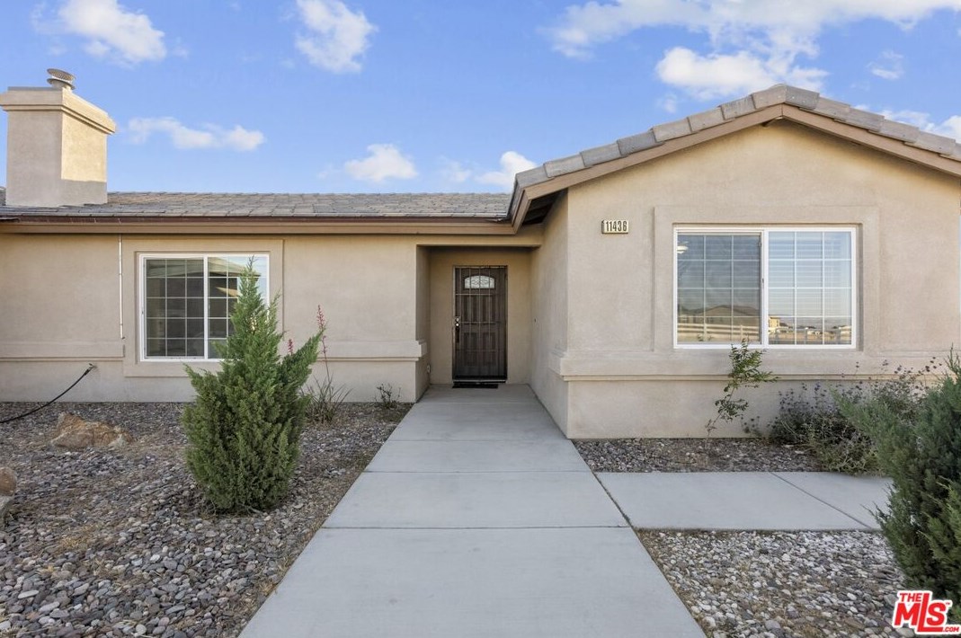 11436 Amethyst Rd, Victorville, CA 92392