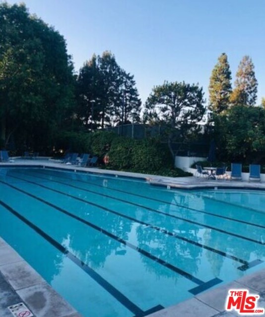 2769 Bottlebrush Dr, Los Angeles CA  90077-2009 exterior