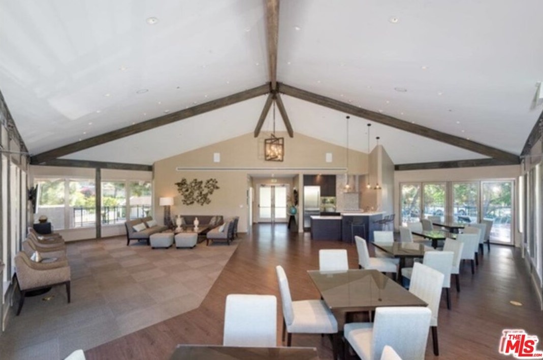 2769 Bottlebrush Dr, Los Angeles CA  90077-2009 exterior