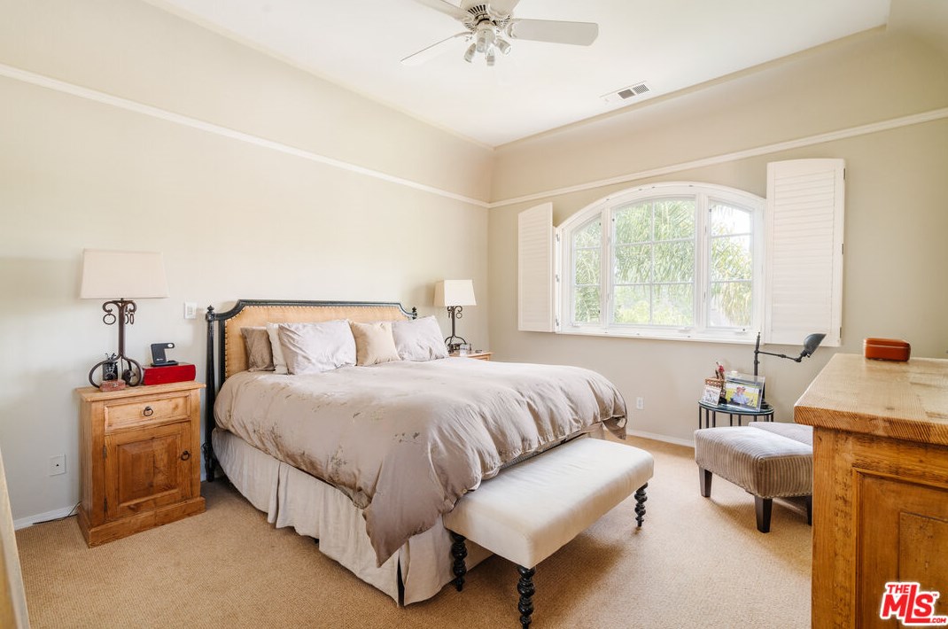 10568 Blythe Ave, Los Angeles CA  90064-3342 exterior