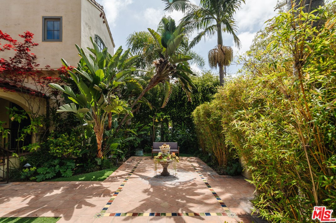 10568 Blythe Ave, Los Angeles CA  90064-3342 exterior