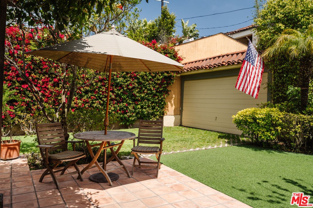 10568 Blythe Ave, Los Angeles CA  90064-3342 exterior