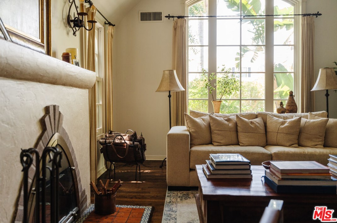 10568 Blythe Ave, Los Angeles CA  90064-3342 exterior