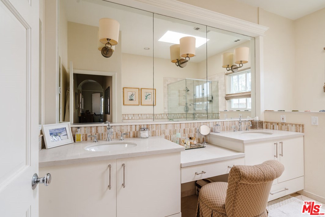 10568 Blythe Ave, Los Angeles CA  90064-3342 exterior