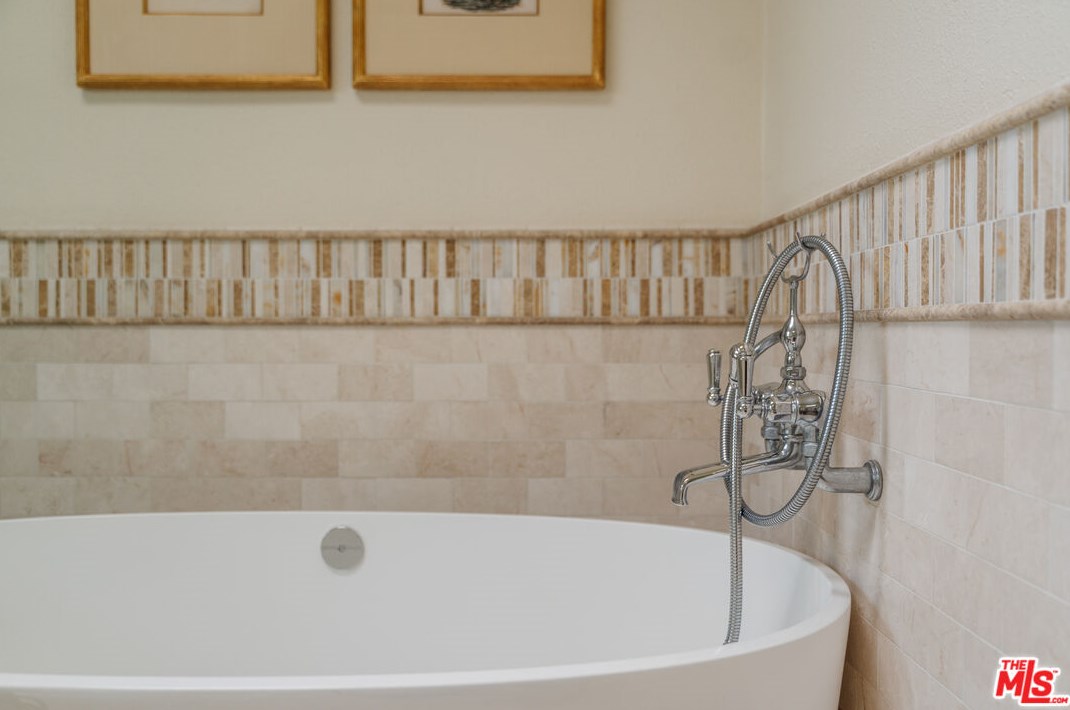 10568 Blythe Ave, Los Angeles CA  90064-3342 exterior