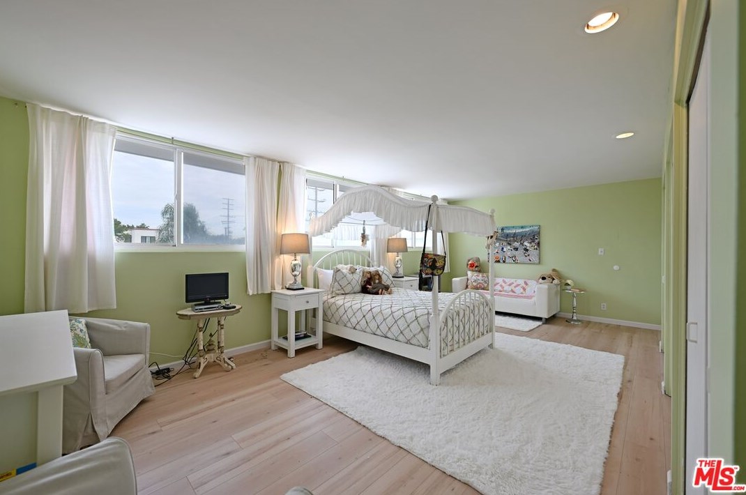 10597 Cushdon Ave, Los Angeles CA  90064-3336 exterior