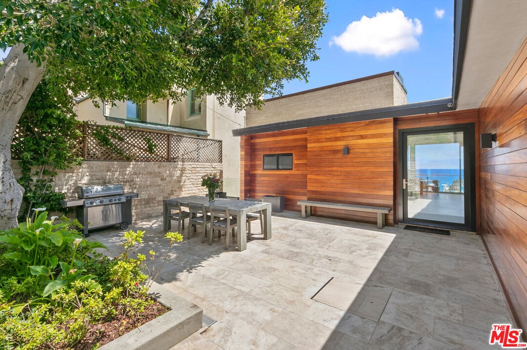 24928 Malibu Rd, Malibu, CA 90265