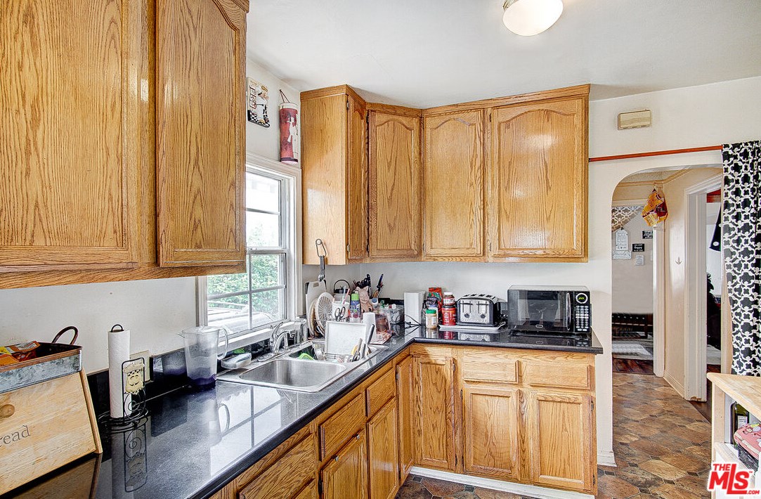 832 8 St, Alhambra CA  91801-4633 exterior