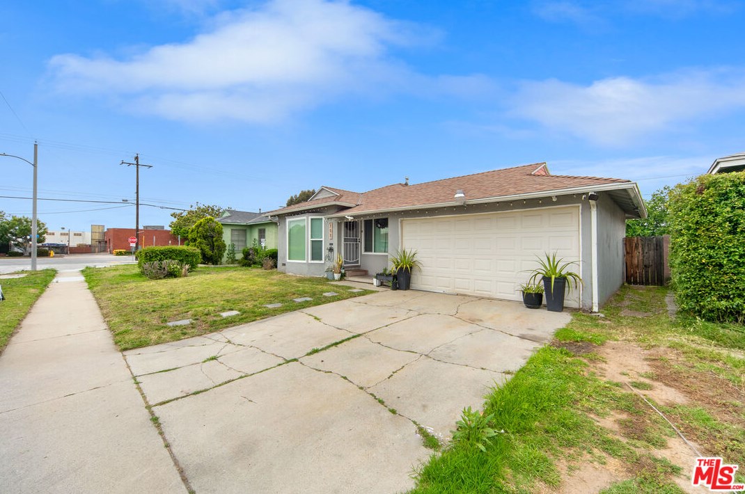 111 139th St, Los Angeles, CA 90061-2113