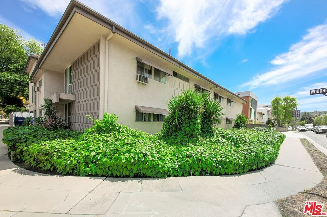 12070 Woodbridge St, North Hollywood, CA 91604