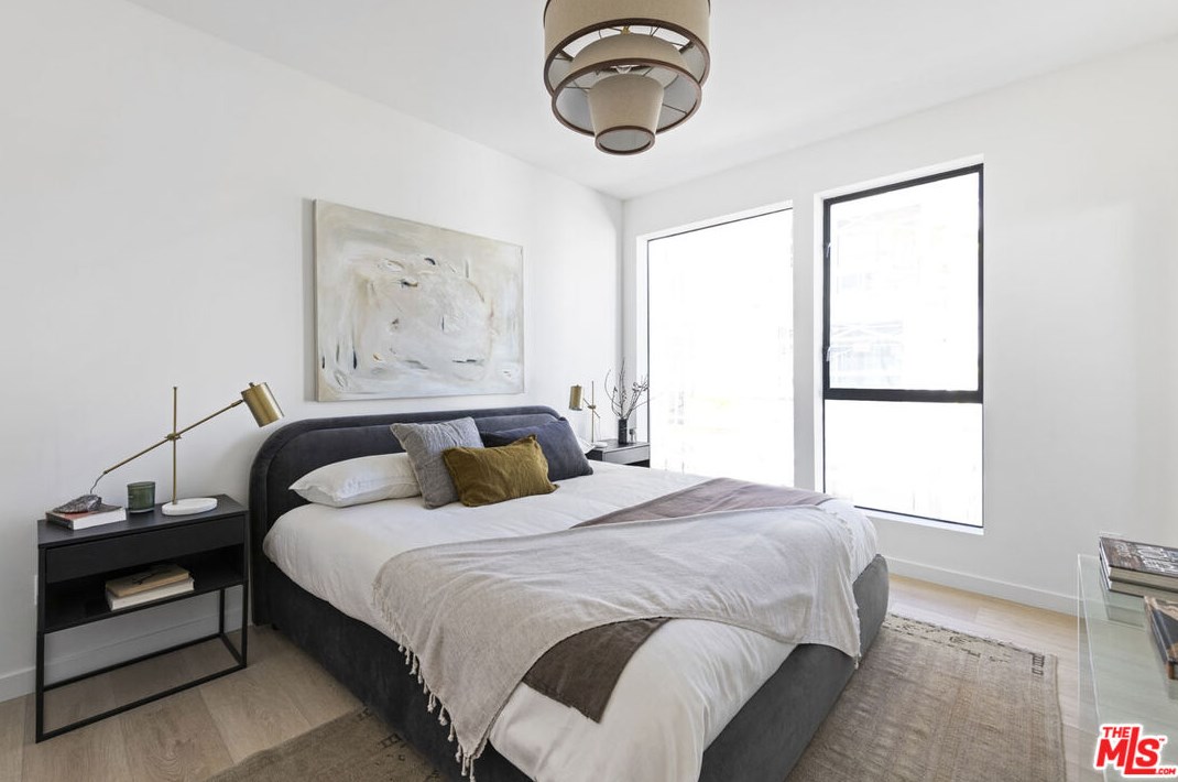 3411 Fletcher Dr, Los Angeles CA  90065-2955 exterior