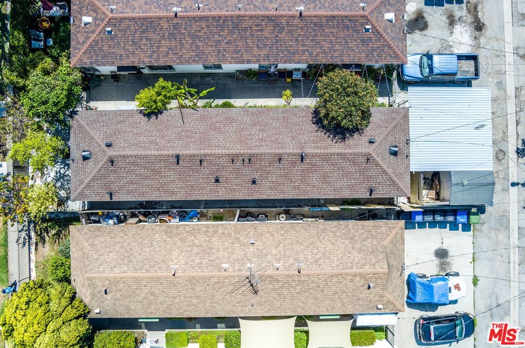 12111 Washington Pl, Los Angeles CA  90066-5276 exterior