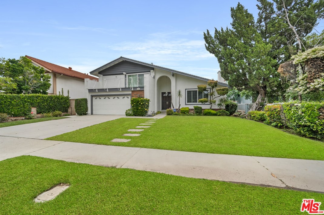 9924 Hanna Ave, Chatsworth, CA 91311-3610