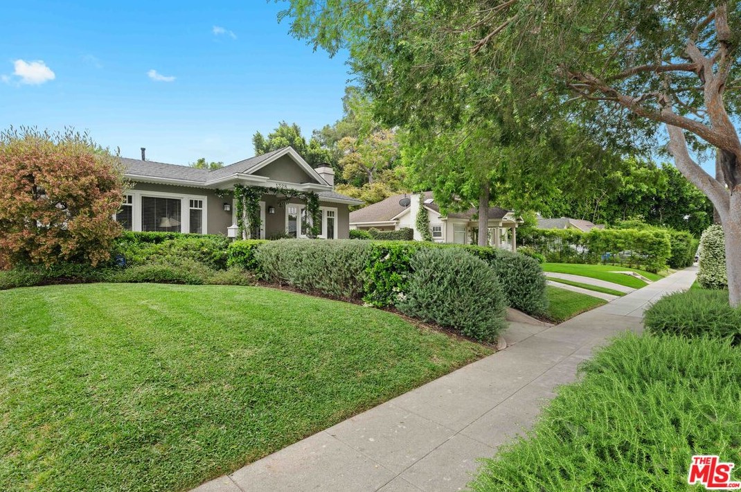 1328 Spaulding Ave, Los Angeles, CA 90019-2419
