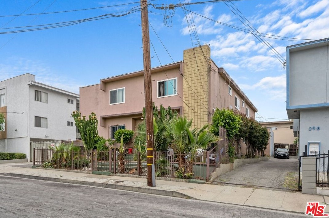 314 N Market St, Inglewood, CA 90302