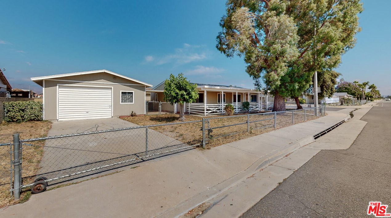 595 Potrero St, San Jacinto, CA 92582