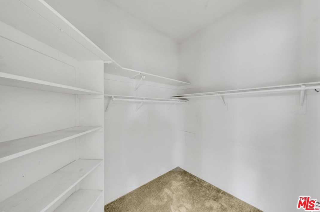 665 Twin Hills Dr, Banning CA  92220-5229 exterior