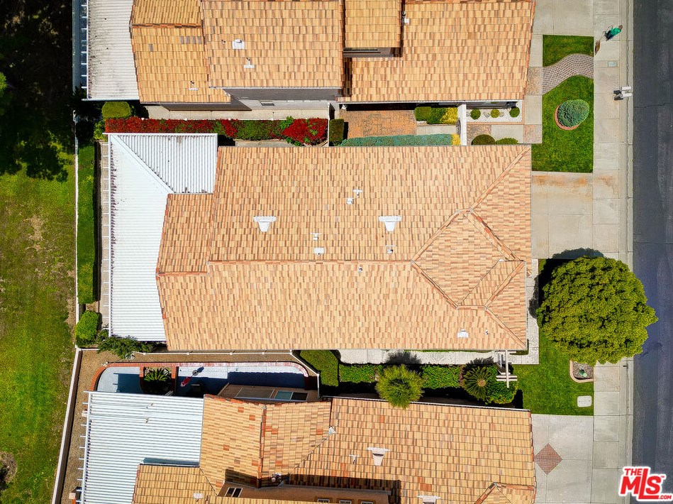 665 Twin Hills Dr, Banning CA  92220-5229 exterior