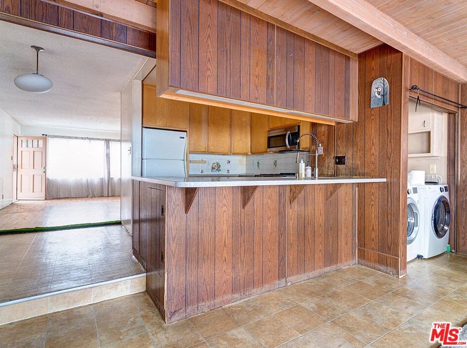 3612 Maplewood Ave, Los Angeles CA 90066-3022 exterior