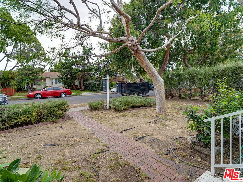 3612 Maplewood Ave, Los Angeles CA 90066-3022 exterior