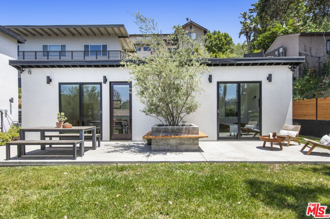 2326 Ewing St, Los Angeles CA  90039-3125 exterior
