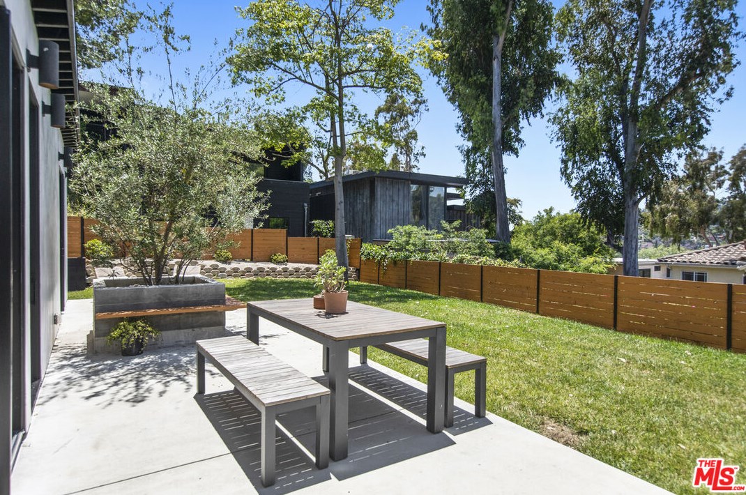 2326 Ewing St, Los Angeles CA  90039-3125 exterior