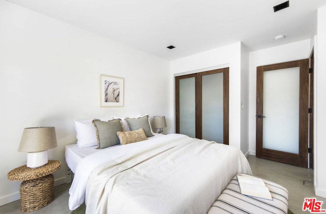 2326 Ewing St, Los Angeles CA  90039-3125 exterior