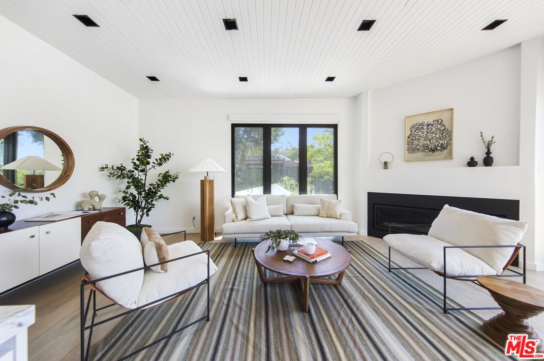 2326 Ewing St, Los Angeles CA  90039-3125 exterior