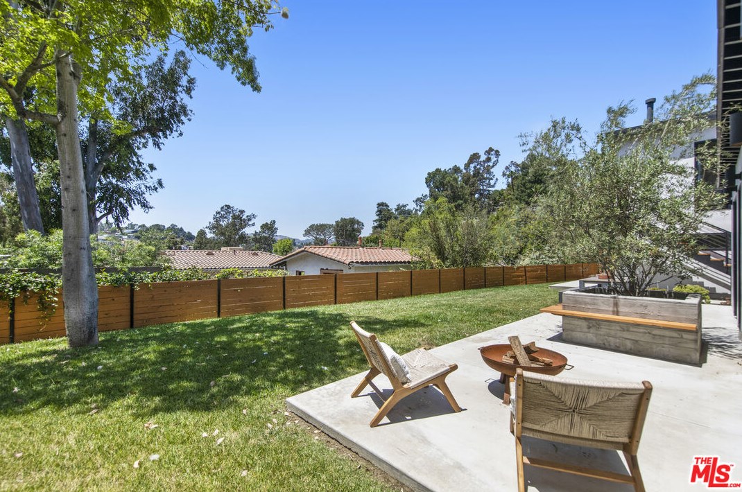 2326 Ewing St, Los Angeles CA  90039-3125 exterior