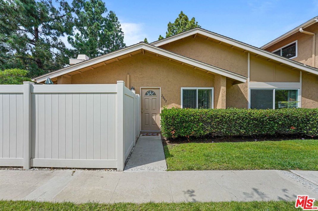 2002 Countrywood Ct, Encinitas, CA 92024
