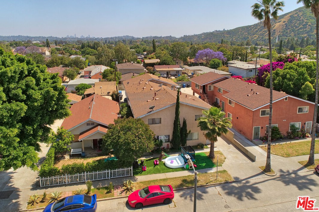 4122 Sequoia St, Los Angeles CA  90039-1119 exterior