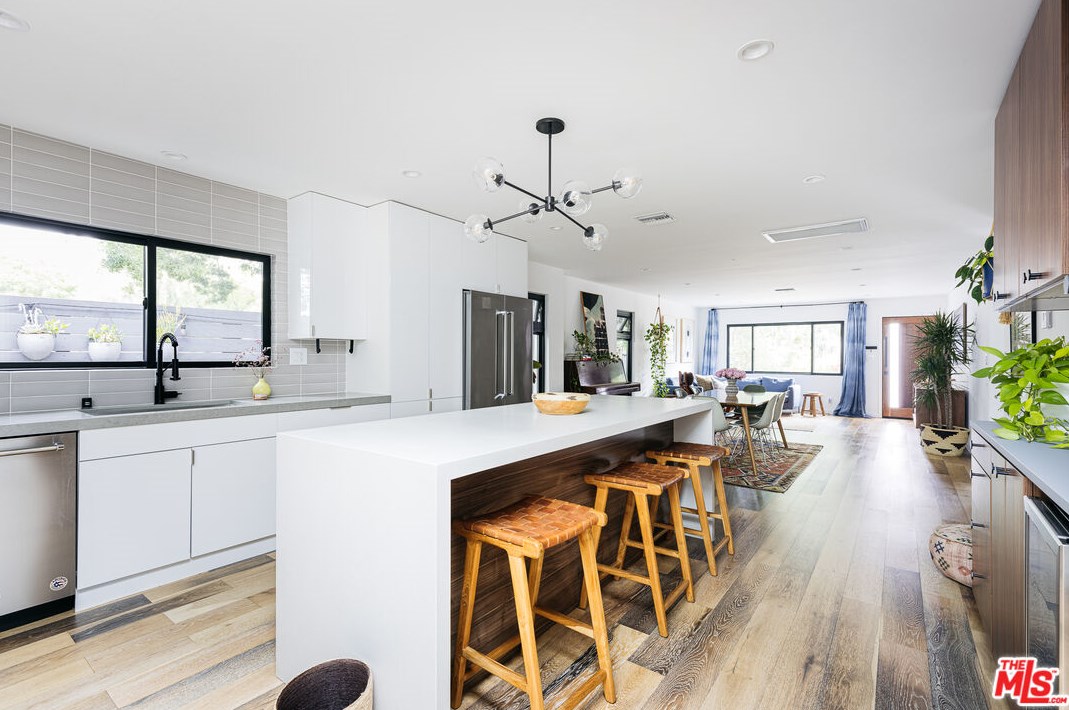 3952 Revere Ave, Los Angeles CA  90039-1622 exterior